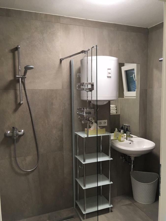 Rooms St. Lorenzen Hermagor Bagian luar foto